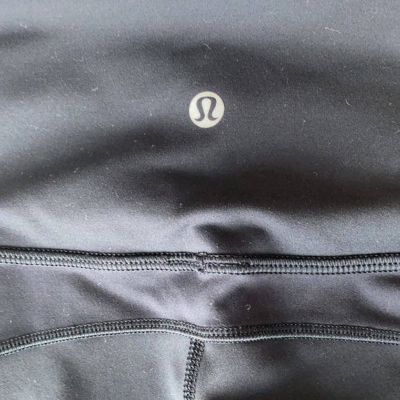 Lululemon in movement tight 25” *everlux!!! - Picture 6 of 6